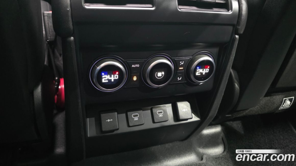 Land Rover Defender 110 D300 HSE, 2022