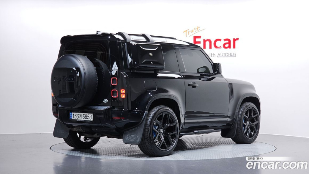 Land Rover Defender 90 D250 SE, 2022