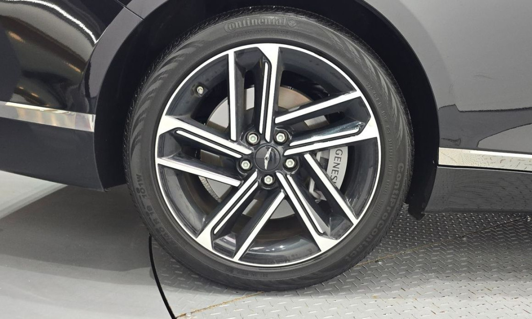 Genesis G80 Gasoline 2.5 Turbo AWD, 2025