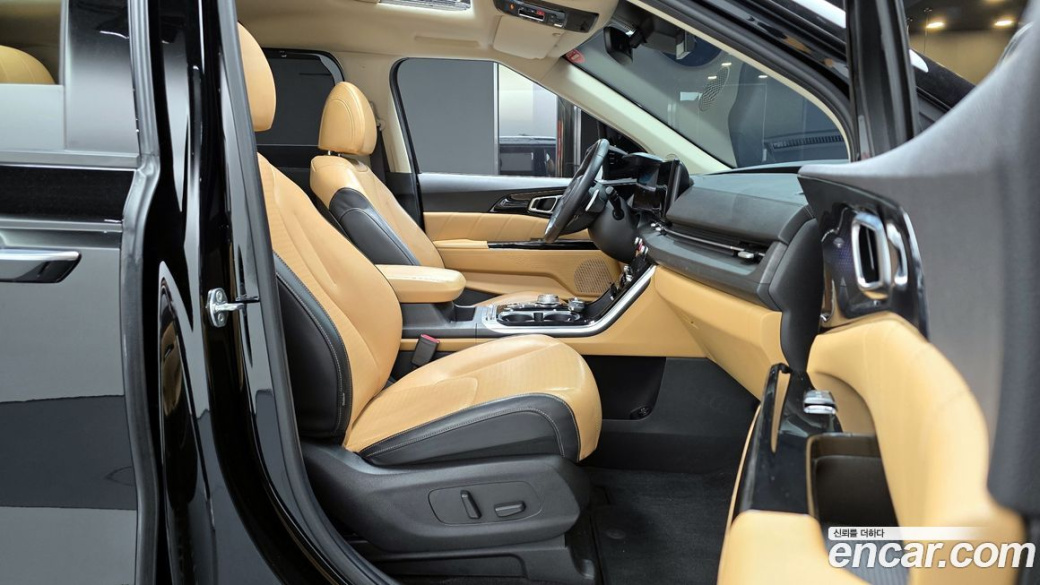 Kia Carnival 7-Seater Signature, 2022