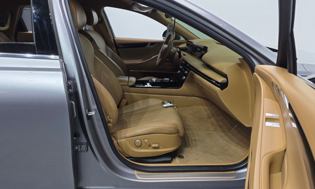 Genesis G80 Gasoline 2.5 Turbo AWD, 2025