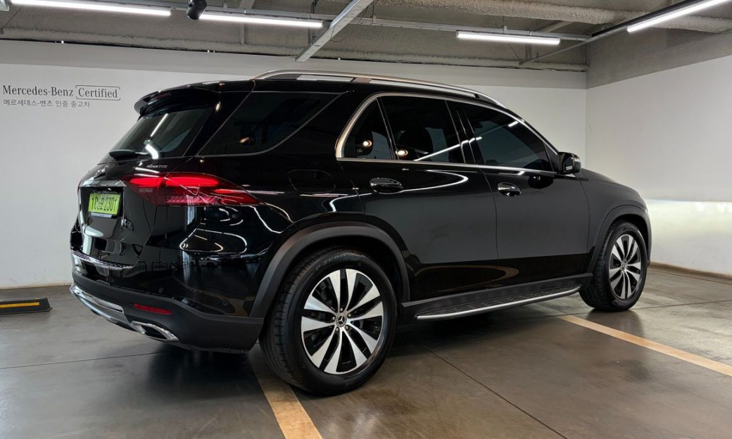 Mercedes-Benz GLE-Class GLE300d 4MATIC, 2025