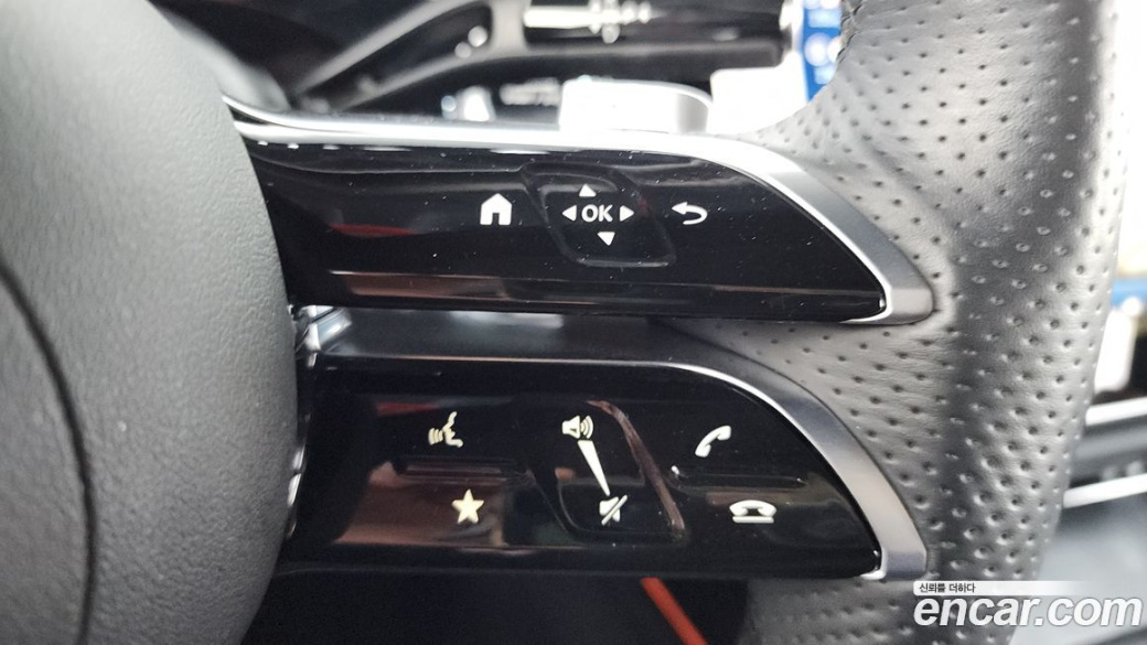 Mercedes-Benz E-Class E300 4MATIC AMG Line, 2024
