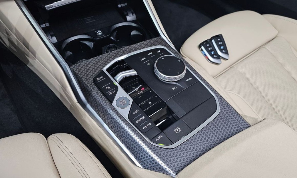 BMW 3-Series 320i M Sport, 2024