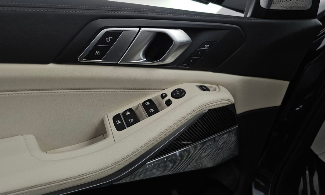 BMW X5 M50i, 2022