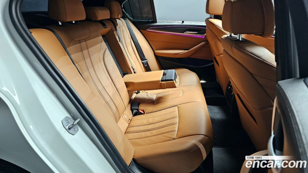 BMW 5-Series 520i M Sport, 2023