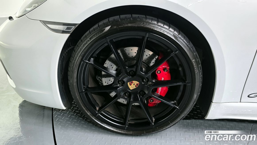 Porsche 718 4.0 GTS, 2024