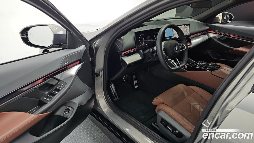 BMW 5-Series 530i xDrive M Sport, 2025