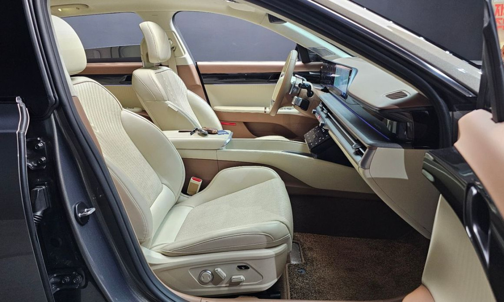 Hyundai Grandeur 2,5 Gasoline 2WD, 2023