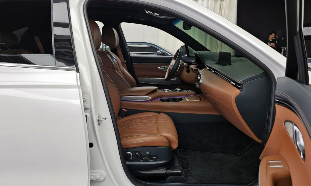 Genesis GV70 2.5T Gasoline 2WD, 2023