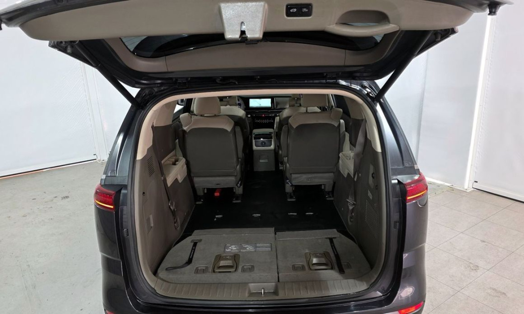 Kia Carnival 7-Seater Outdoor, 2023