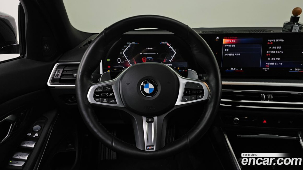 BMW 3-Series 320i Touring M Sports, 2024