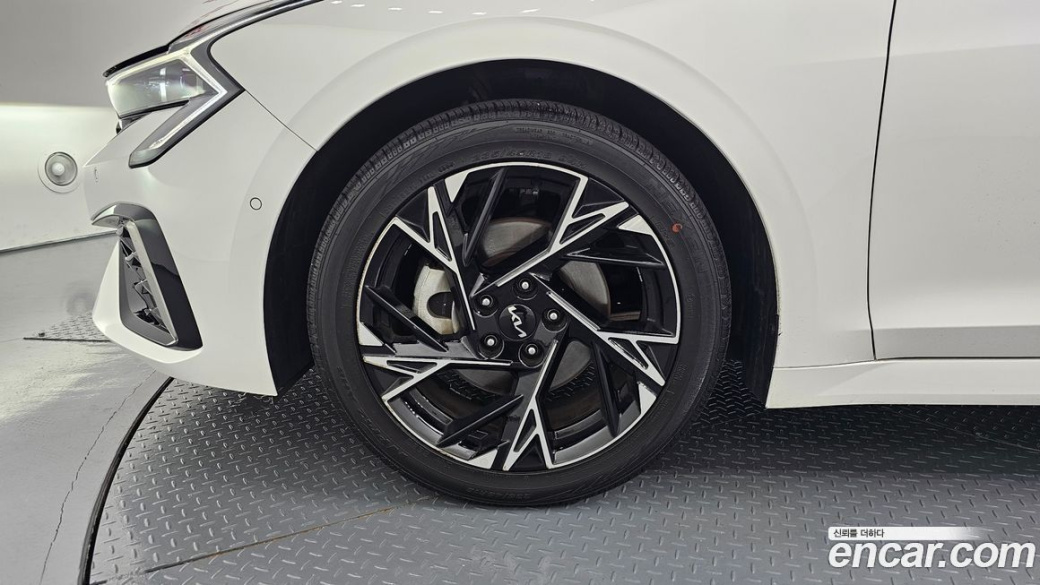 Kia K5 2.0, 2024