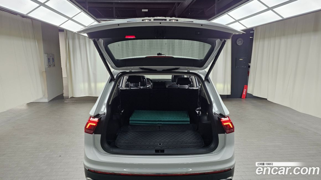 Volkswagen Tiguan 2.0 TSI Prestige, 2023