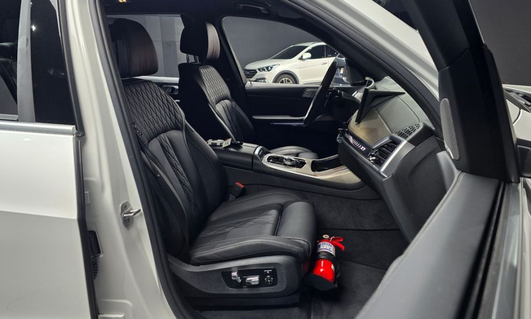 BMW X7 xDrive 40d Design Pure Excellence 7-Seater, 2025
