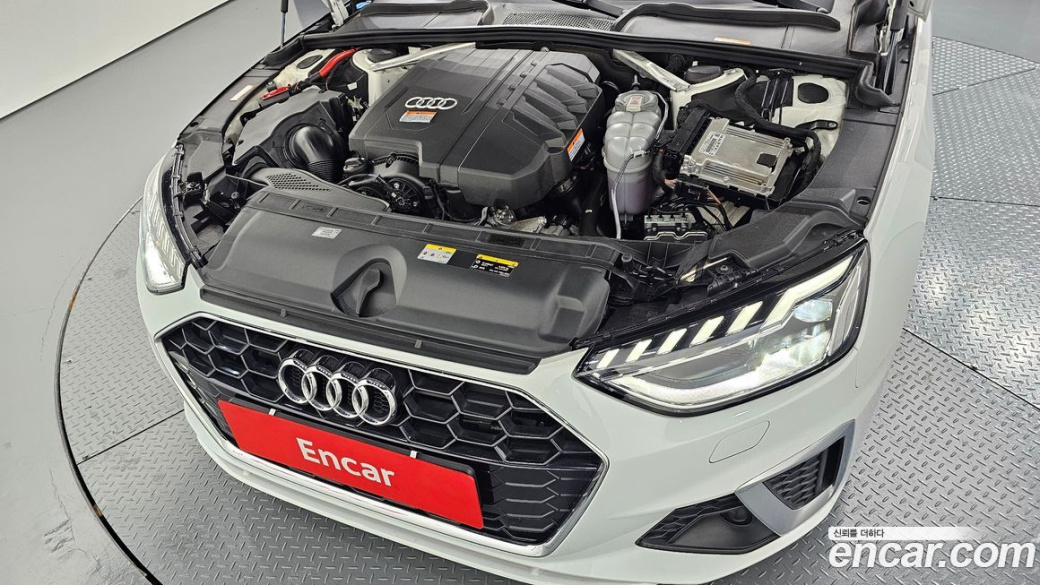 Audi A4 40 TFSI Premium, 2023