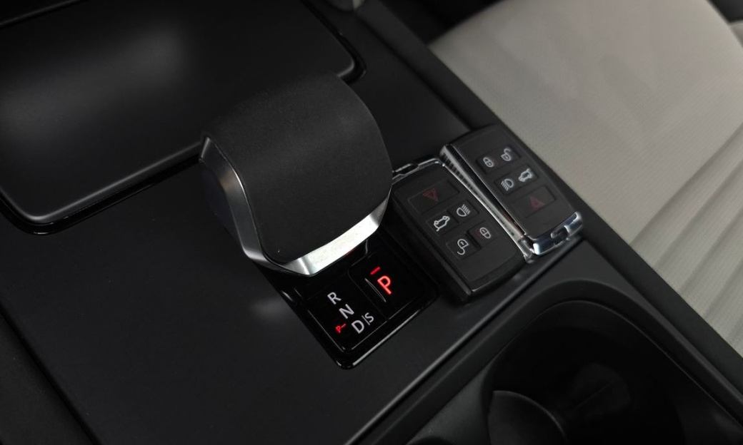 Land Rover Discovery Sport P250 Dynamic SE, 2025