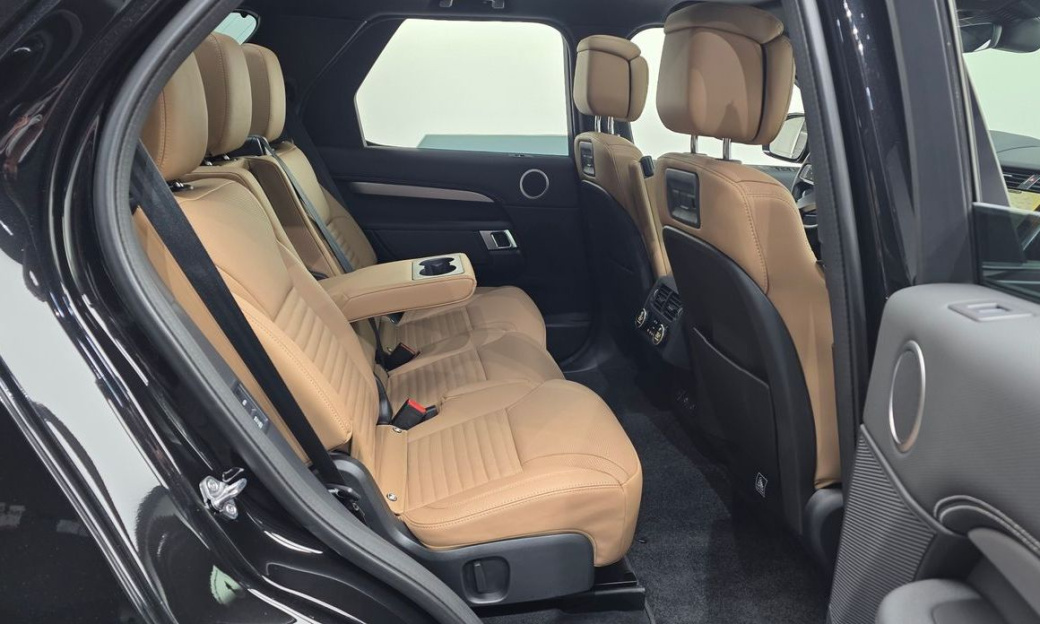 Land Rover Discovery D300 Dynamic HSE, 2024