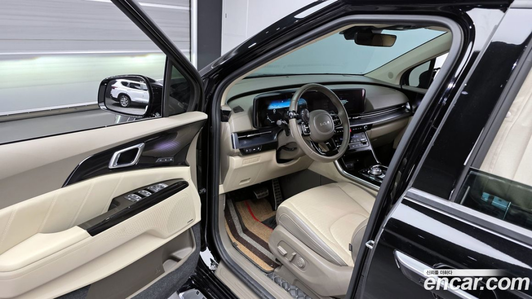 Kia Carnival 9-Seater Hi-Limousine, 2022