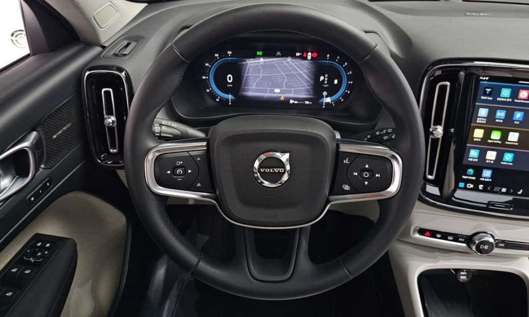 Volvo XC40 B4 Ultimate Bright, 2024