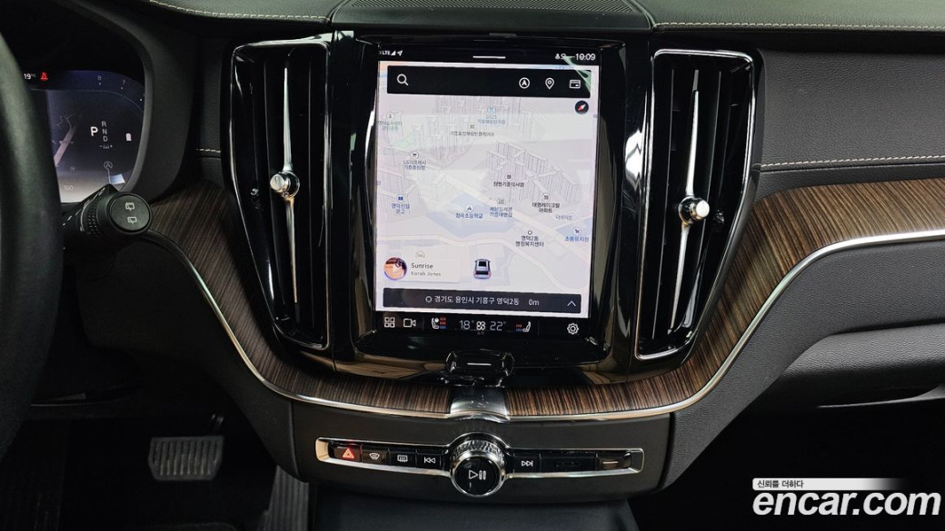 Volvo XC60 B5 Inscription, 2022
