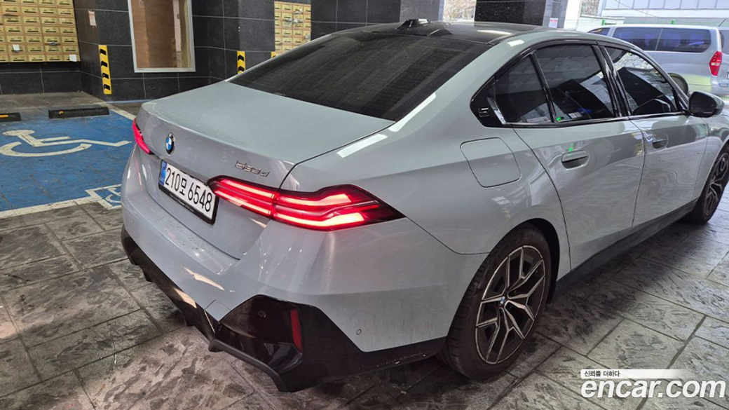 BMW 5-Series 523d M Sport, 2025