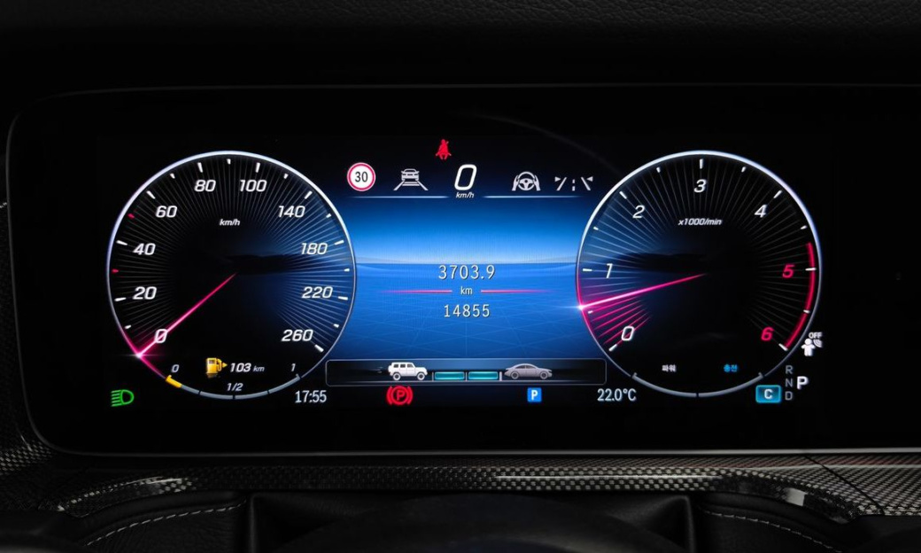 Mercedes-Benz G-Class G450d, 2025