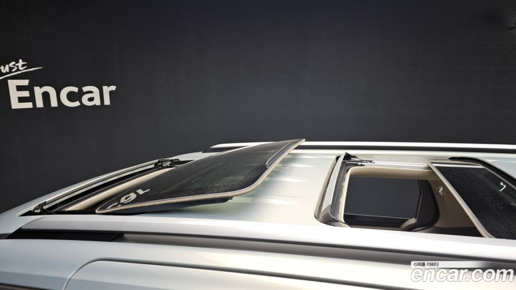 Kia Carnival 7-Seater Signature, 2024