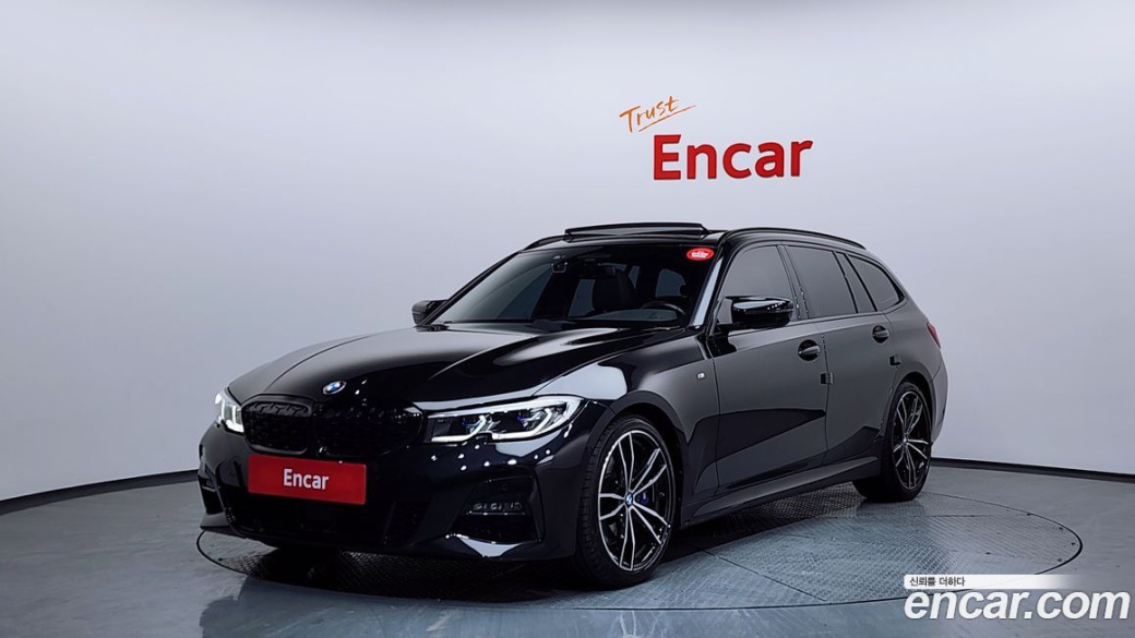 BMW 3-Series 320d Touring M Sport, 2022