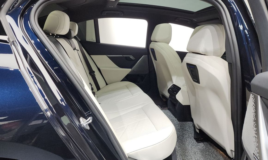 BMW 5-Series 520i M Sport, 2024