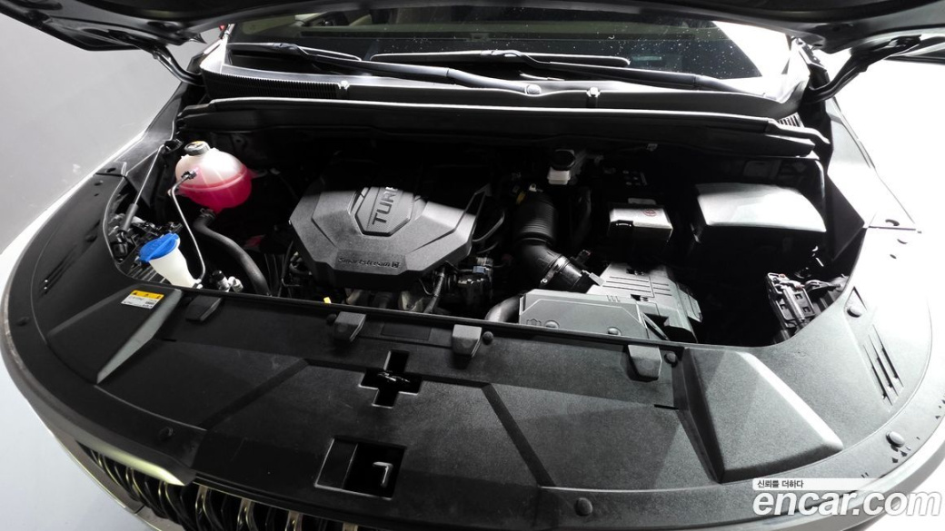 Kia Carnival 7-Seater Hi-Limousine, 2023
