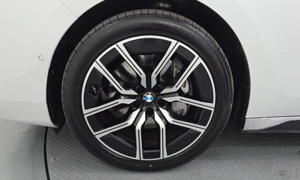 BMW 7-Series 740i xDrive M Sport, 2024