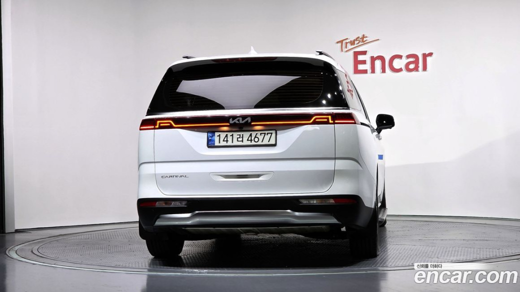 Kia Carnival 9-Seater Signature, 2022