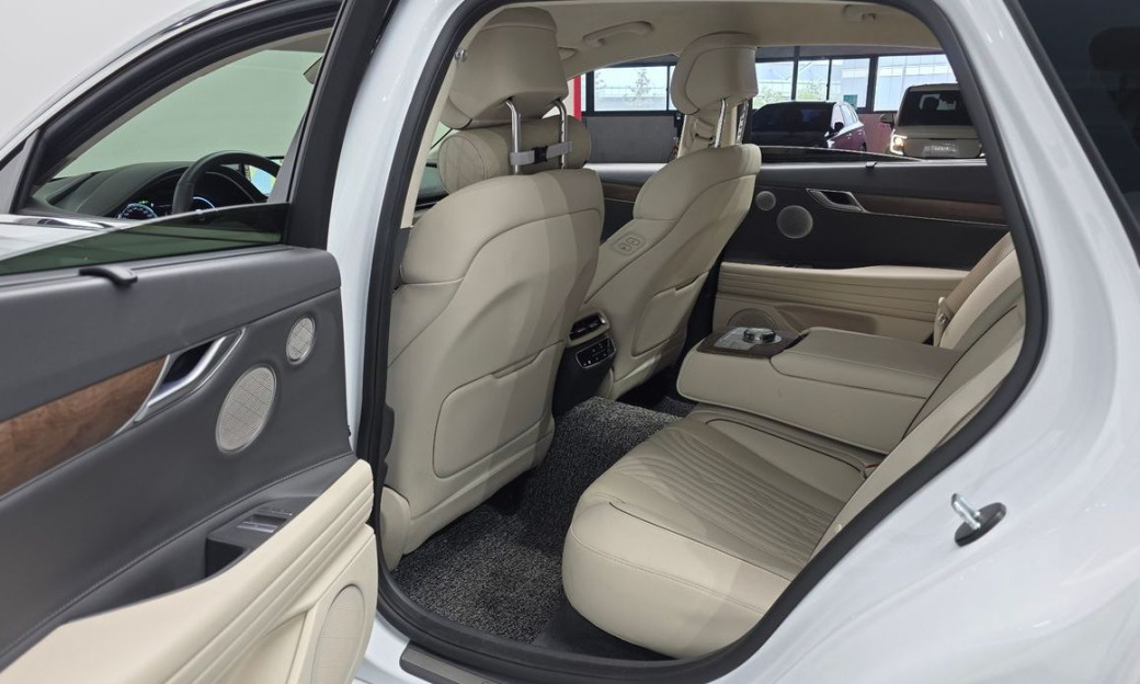 Genesis G80 Gasoline 2.5 Turbo AWD, 2023