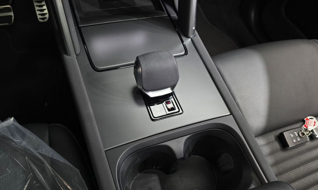 Land Rover Discovery Sport P250 Dynamic SE, 2025