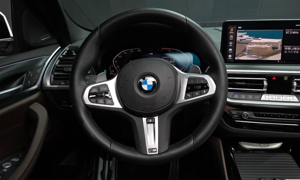 BMW X4 xDrive20i M Sports Pro, 2022