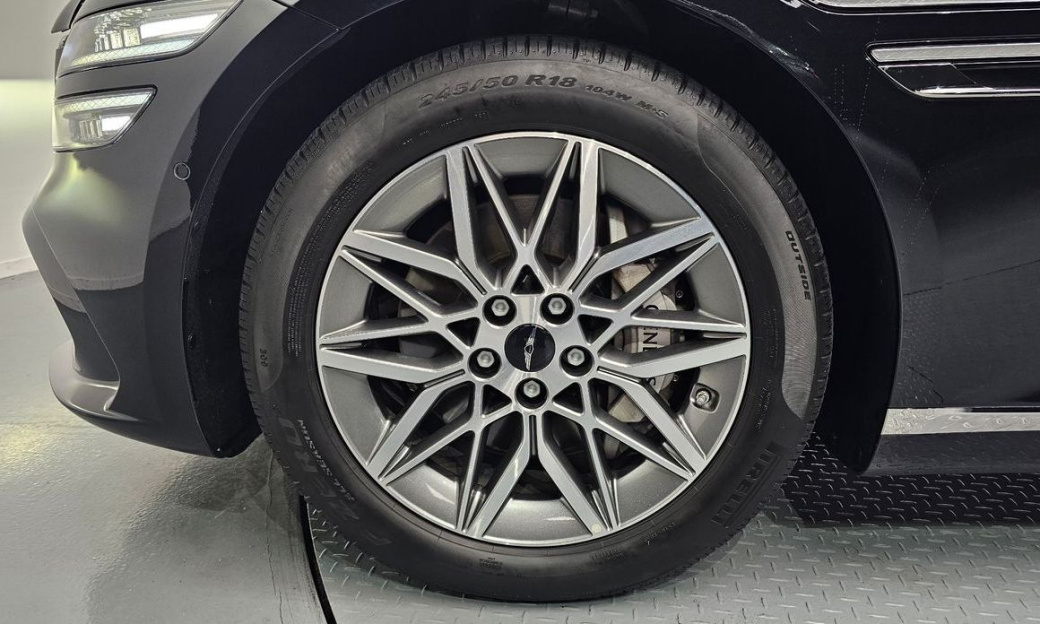 Genesis G80 Gasoline 2.5 Turbo 2WD, 2025