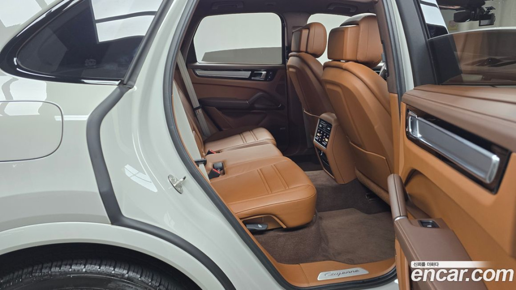 Porsche Cayenne 3.0 PLATINUM EDITION, 2023
