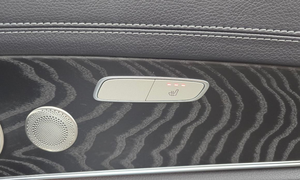 Mercedes-Benz E-Class E220d 4MATIC AMG Line, 2022