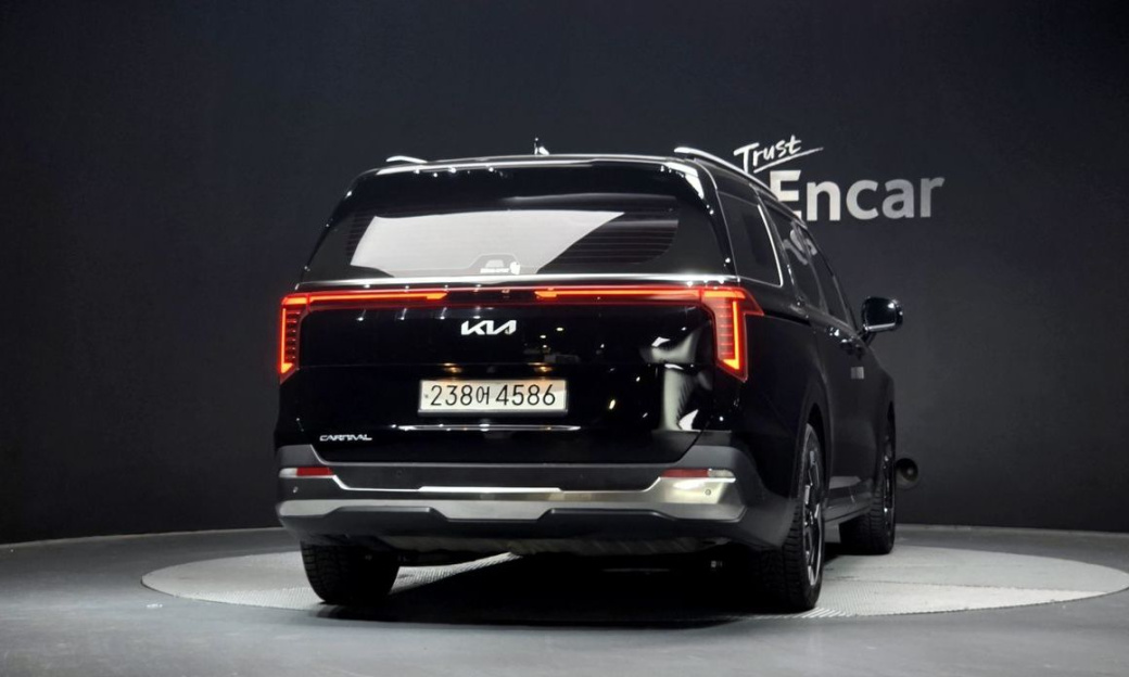 Kia Carnival 9-Seater Noblesse, 2024