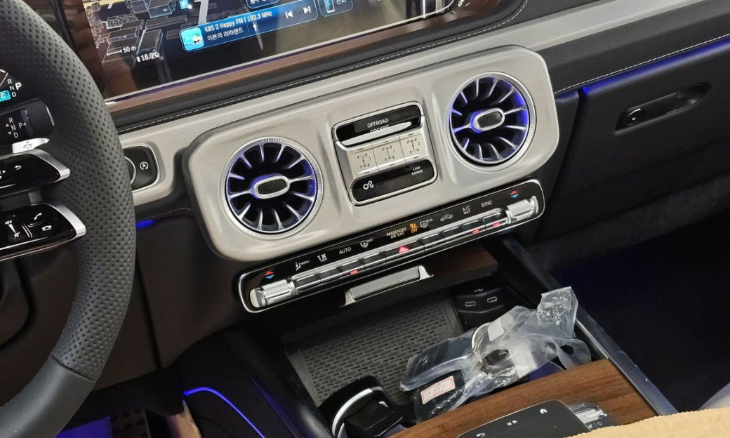 Mercedes-Benz G-Class G450d, 2026