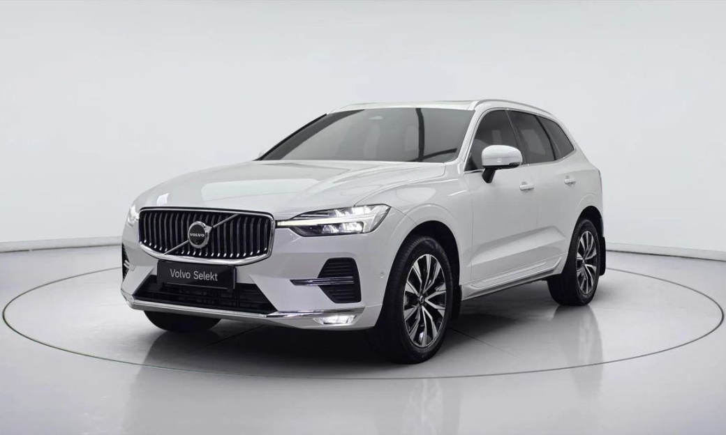 Volvo XC60 B5 Ultimate Bright, 2024