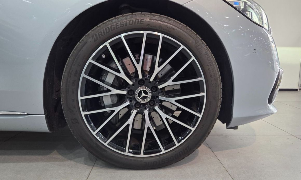 Mercedes-Benz S-Class S580L 4MATIC, 2025