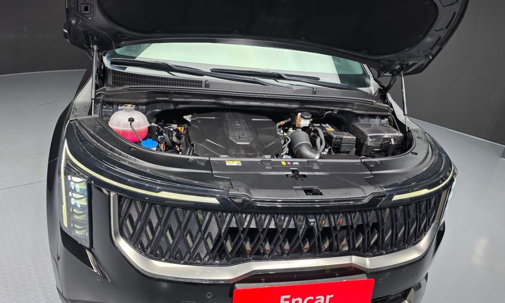 Kia Carnival 9-Seater Signature, 2025