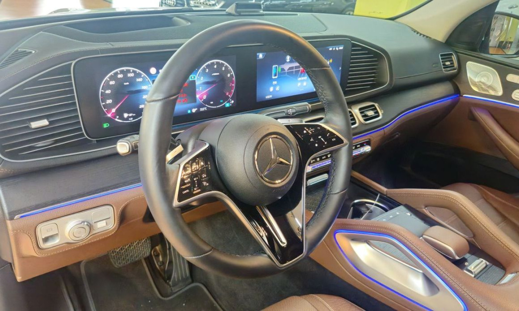 Mercedes-Benz GLE-Class GLE450 4MATIC, 2025