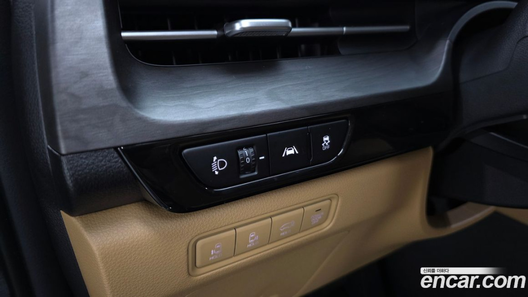 Kia Carnival 9-Seater Signature, 2022