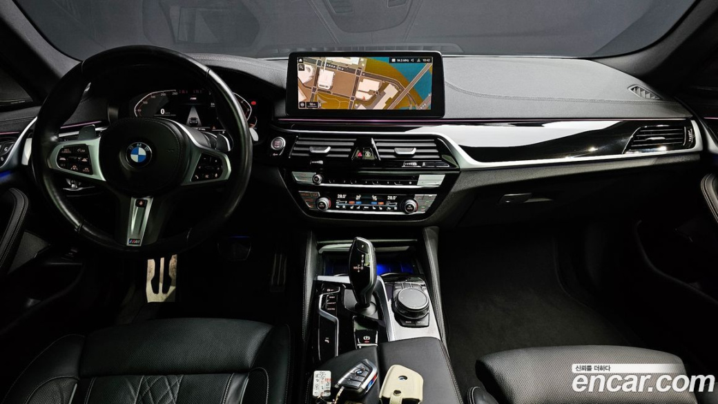 BMW 5-Series 530i xDrive M Sport Package, 2023
