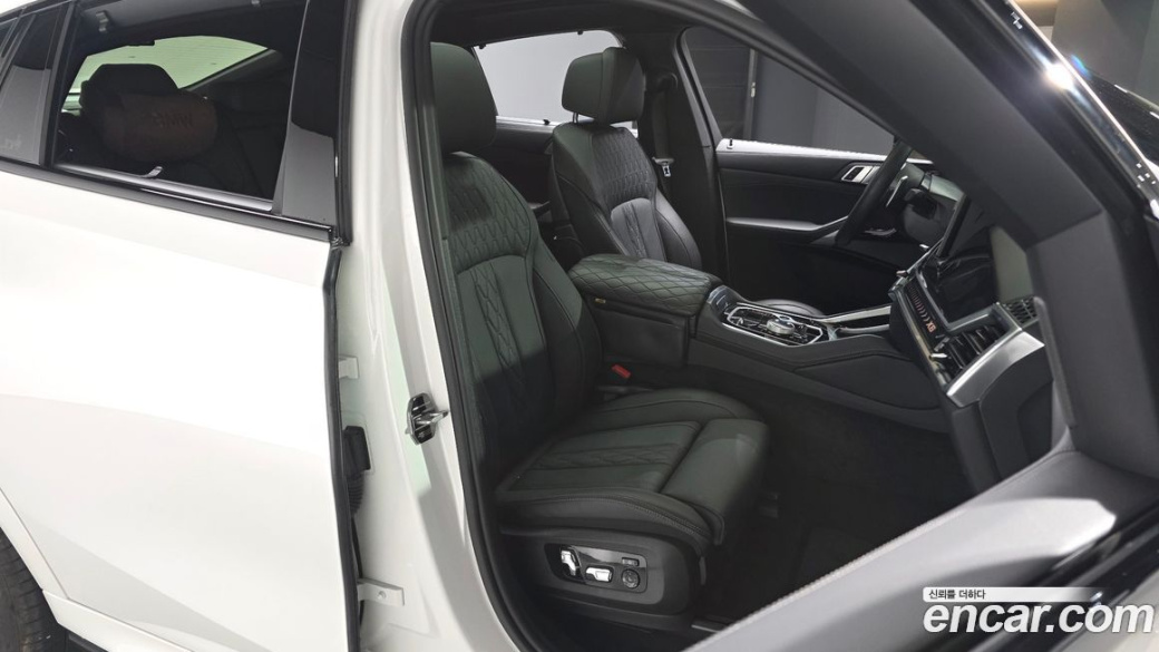 BMW X6 xDrive40i M Sport, 2025