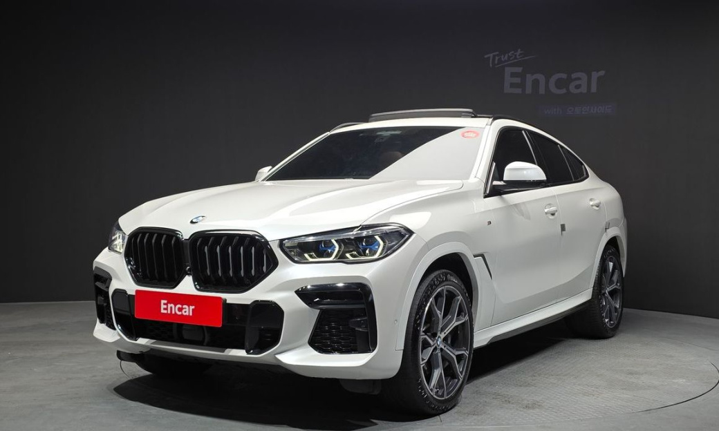 BMW X6 xDrive40i M Sport, 2022