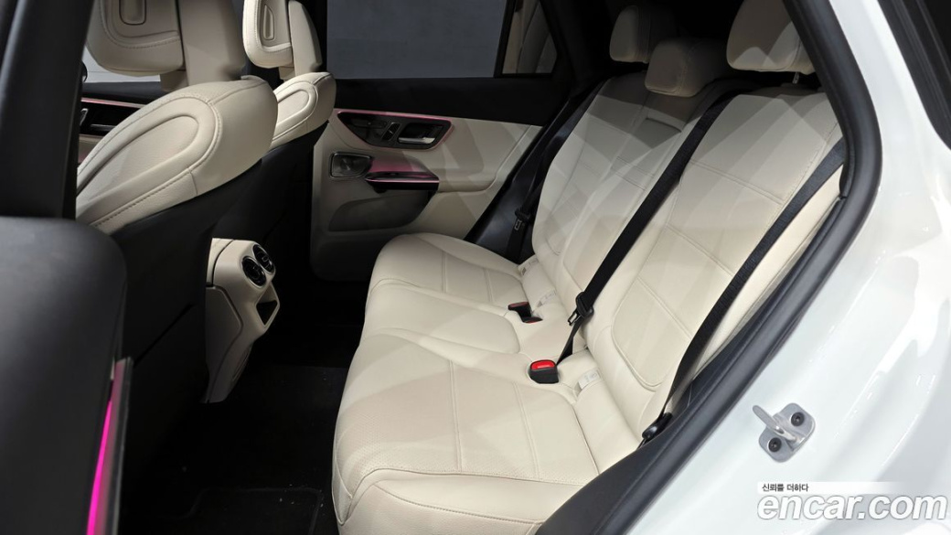Mercedes-Benz GLC-Class GLC 300 4MATIC Avantgarde, 2025
